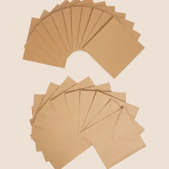 Avec kraftkaarten en -enveloppen