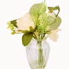Boeket kunstbloemen in vaas
